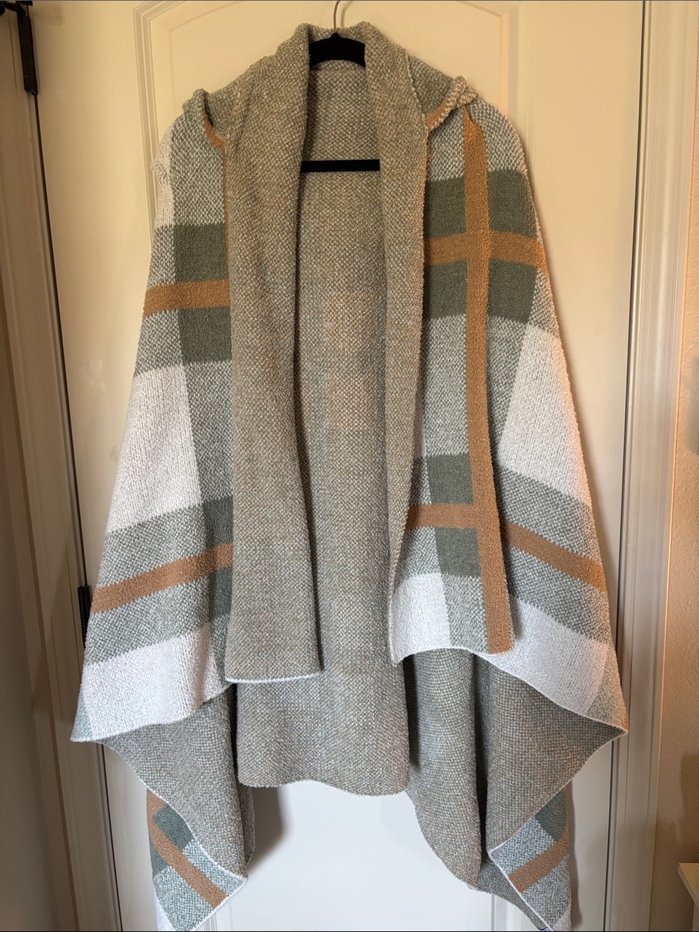 Barnes & Noble Beige, White, Green & Tan Plaid Knit Wrap